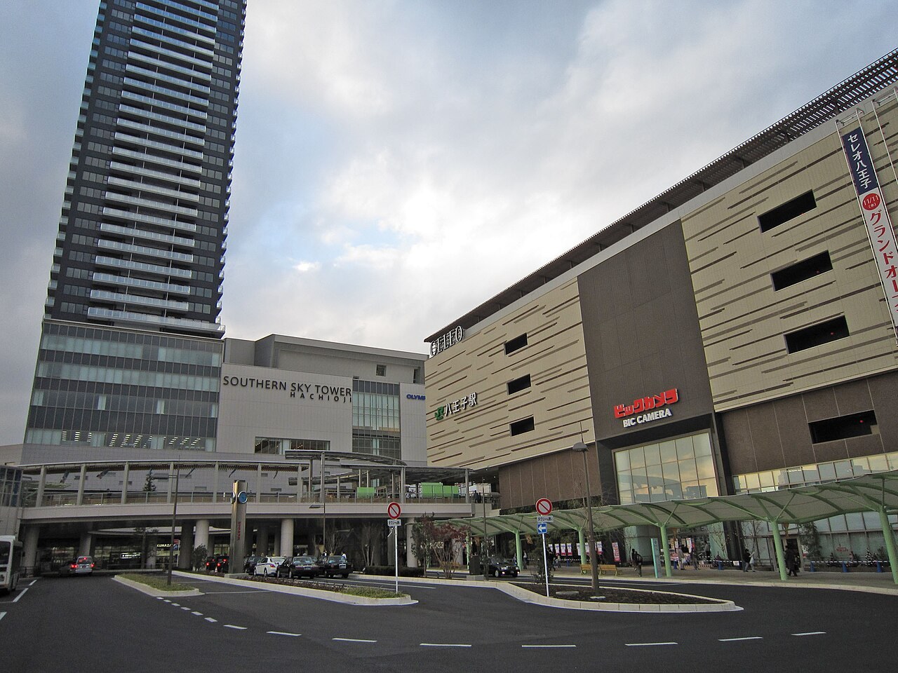 三、「桑都の杜」とは何か:5.2万㎡・4施設・「非商業」型開発