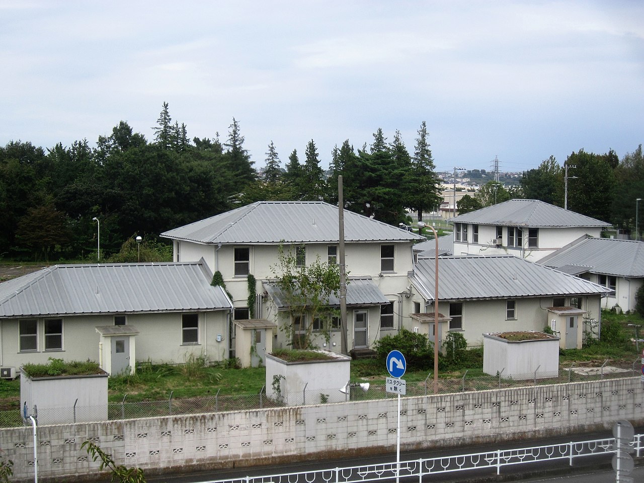3. なぜ高架化が再浮上したか:1本の道路では日5万台を捌けない