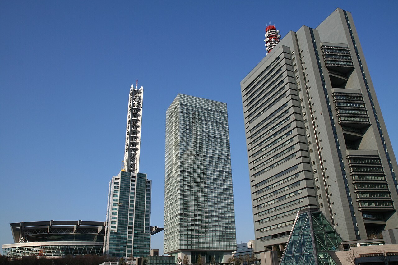 一、"两个老化"叠加：塔楼进入集中大修期