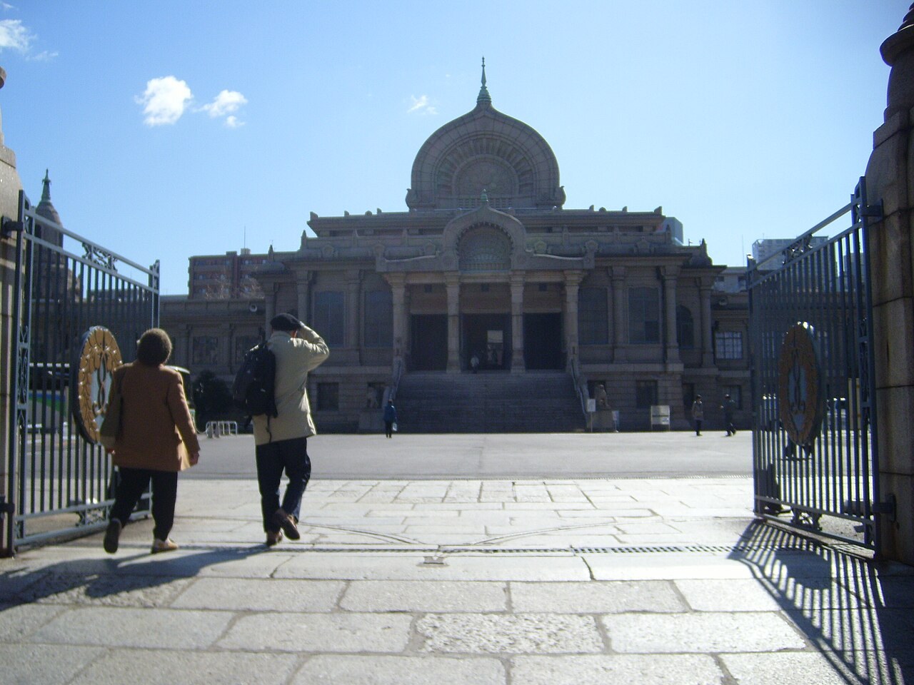 1) From fish market to district: what exactly changed in Tsukiji